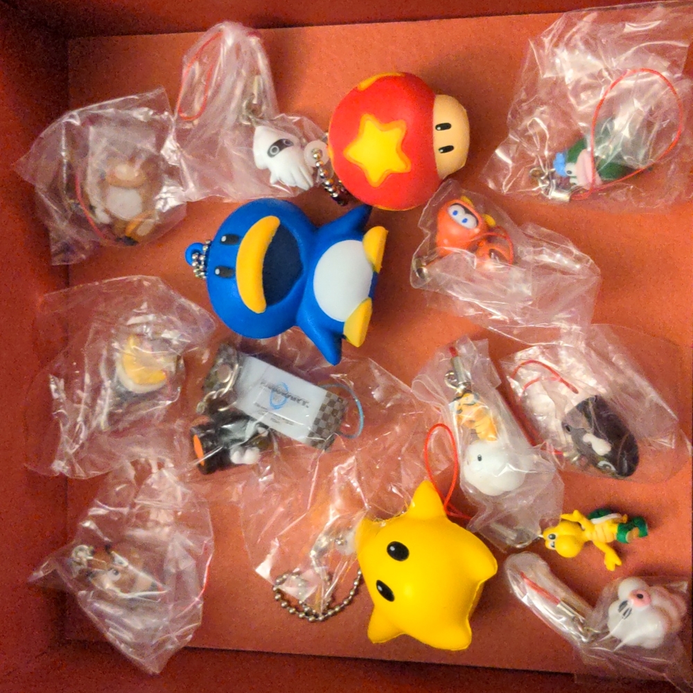 Mario gashapon bundle (14 items)